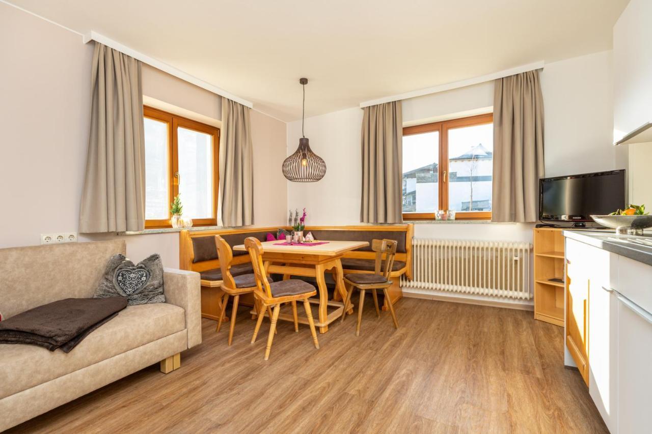Herzerl-Chalet Appartements Флахау Екстер'єр фото