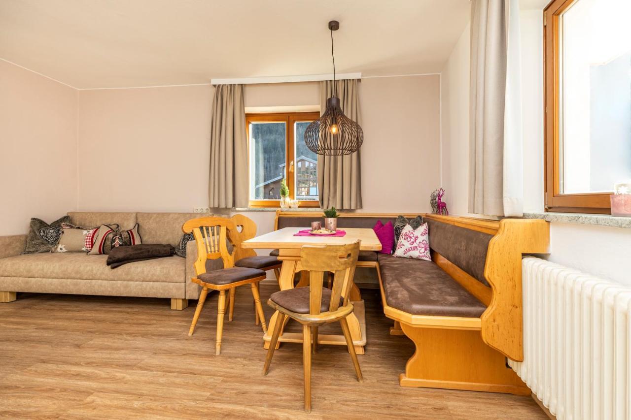 Herzerl-Chalet Appartements Флахау Екстер'єр фото