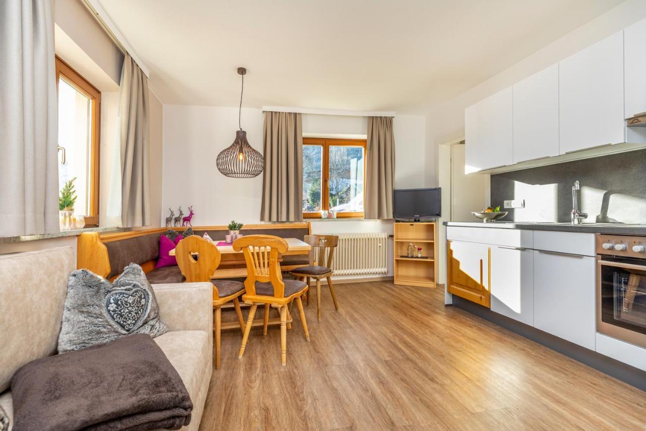 Herzerl-Chalet Appartements Флахау Екстер'єр фото